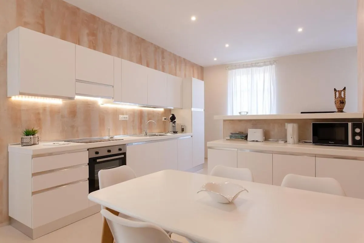 Apartment 3 Rooms - Downtown Cannes - 2 Min From Palais Festivals